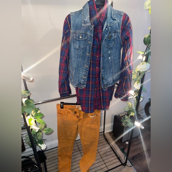 Pants, vest, plaid shirt - Picture 2 of 4